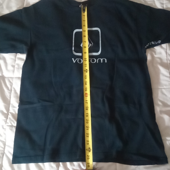 Men's Volcom t shirt - Picture 3 of 6